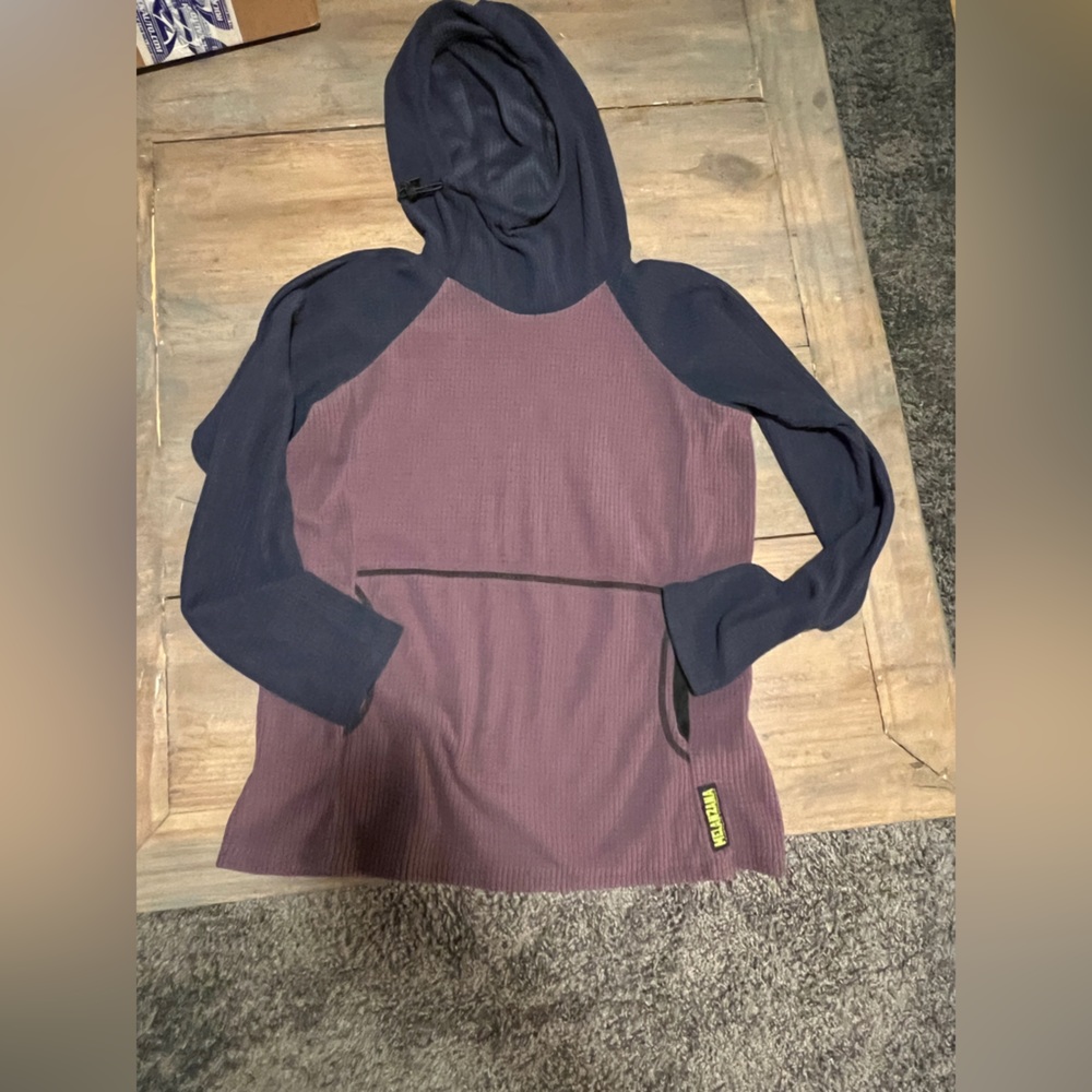 EUC Womens Melanzana hoodie